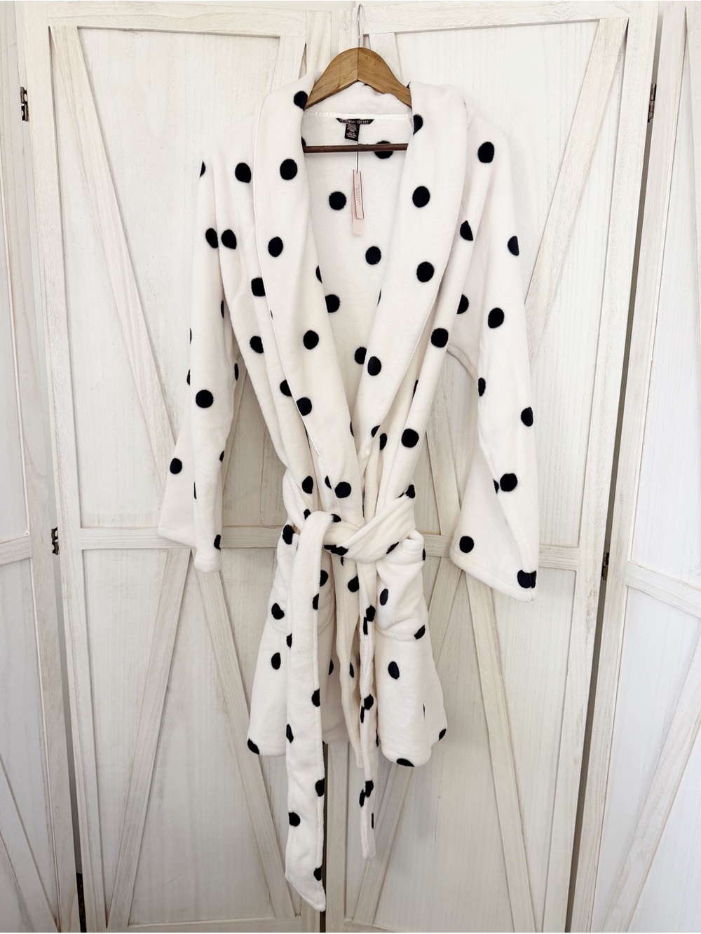 Victoria’s Secret Plush Polka Dot Bathrobe - White with Black Dots M/L/G